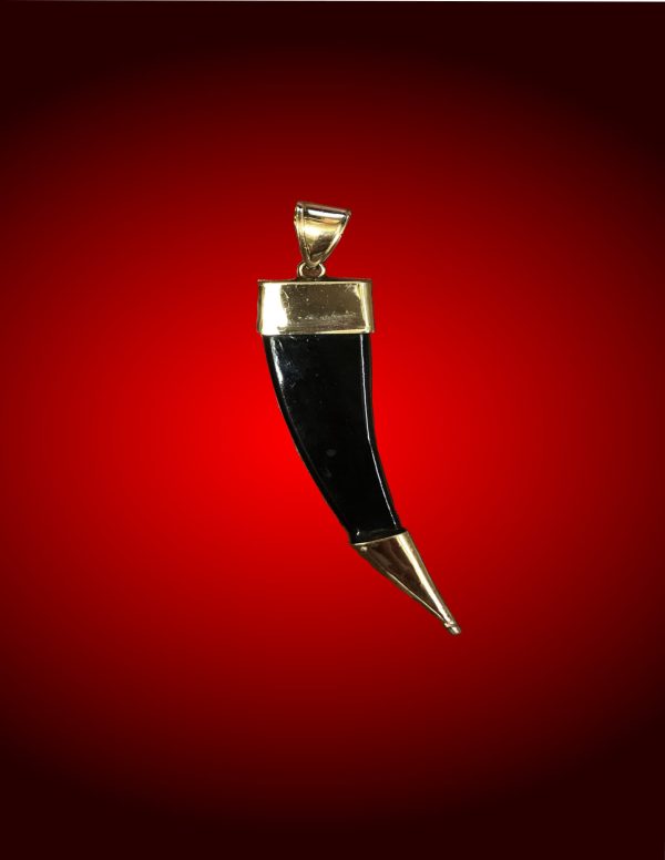 plain black horn